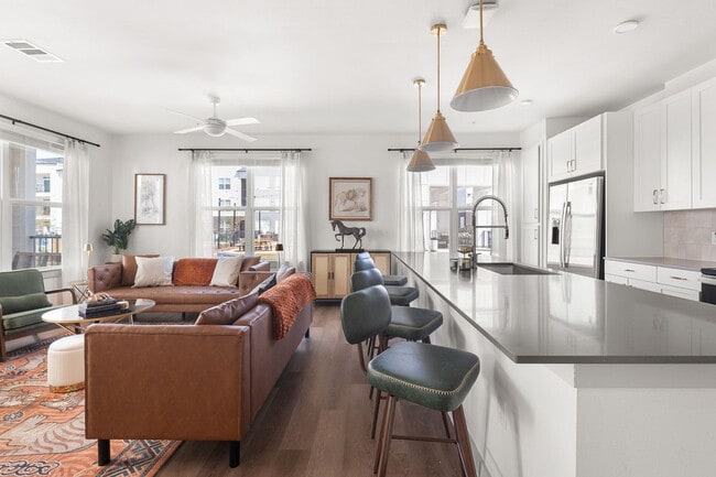 Foto del edificio - 1301 Leah Ave