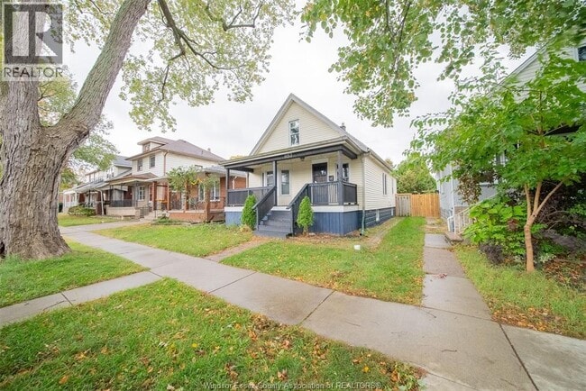 Photo du bâtiment - 1157 Gladstone Ave