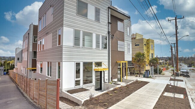 Foto del edificio - 7544 43rd Ave S