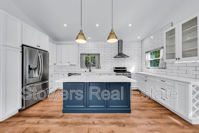 Building Photo - 21747 Orange Ave