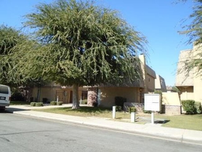 Building Photo - 817 Deseret Way