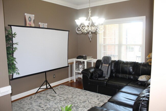 Foto del edificio - 4 Bedroom Single Family Home in Nashville