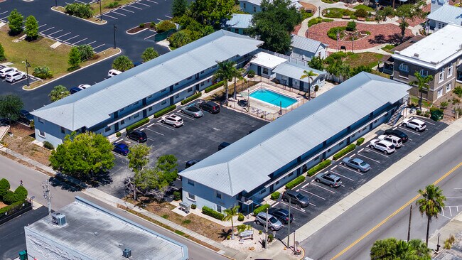 Building Photo - Regatta Royale Apartments