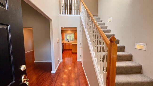 Foto del edificio - Charming Woodhaven Traditional with Fantas...