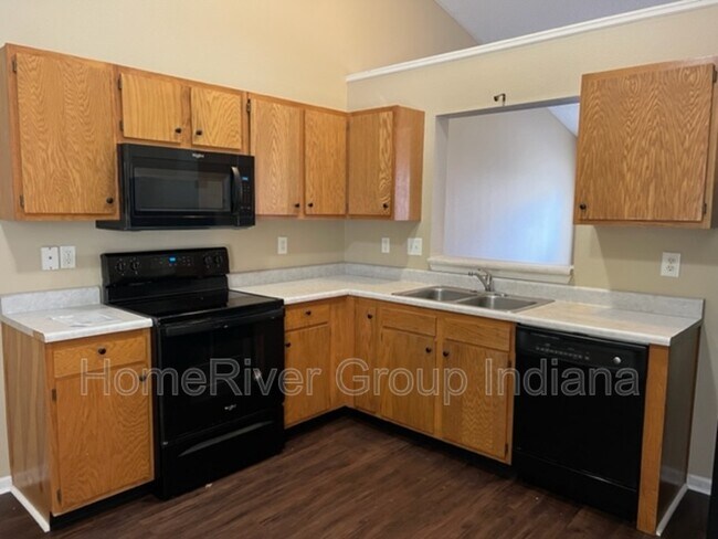 Foto del edificio - 9774 Thomas Ln