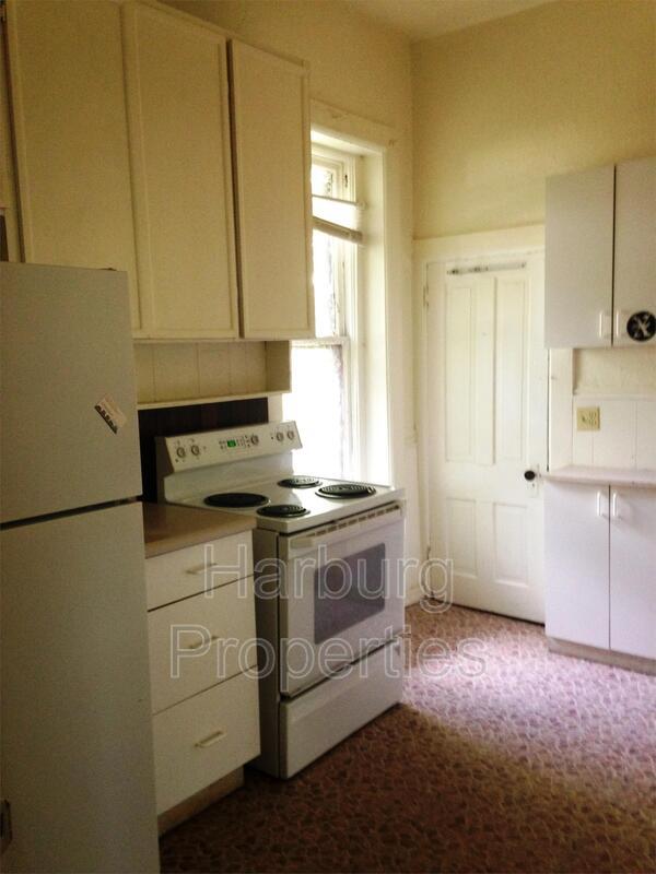 Building Photo - 1069 12th St