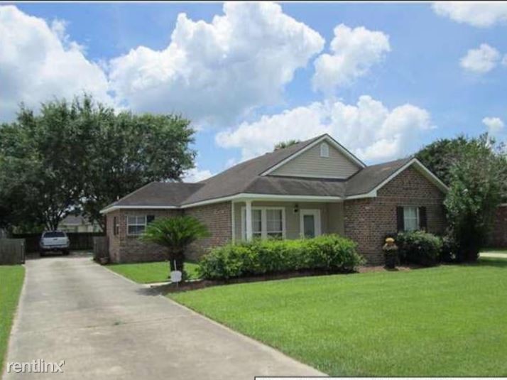Foto principal - 3 br, 2 bath House - 38255 Susan Court