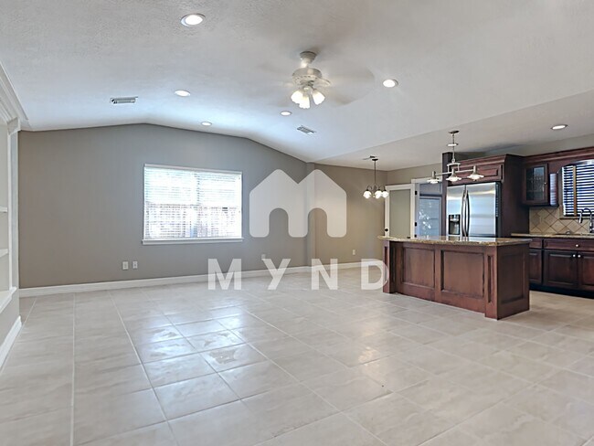 Building Photo - 3219 Glen Spring Dr