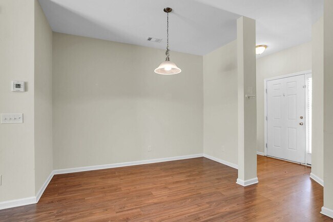 Foto del edificio - 3 Bedroom 2.5 Bathroom Townhome in Richmon...