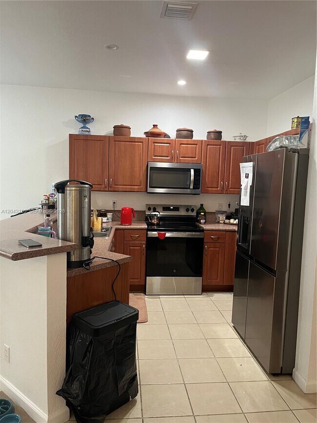 Foto del edificio - 5347 SW 40th Ave