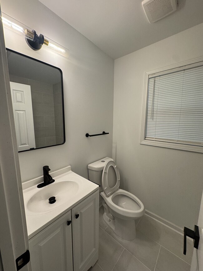 Foto del edificio - 2412 Forrest Park Rd SE