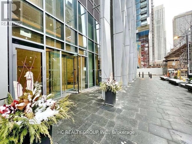 Building Photo - 1 Yorkville Ave