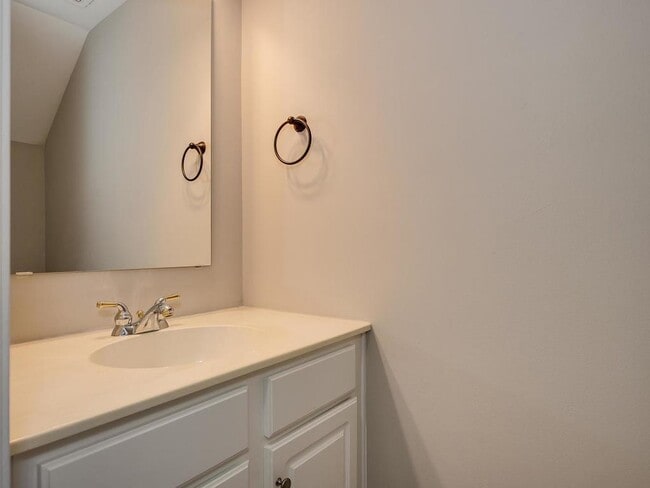 Building Photo - Ballantyne 3 Bedroom Townhome-Perfect Loca...