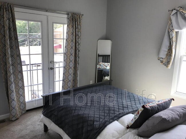Photo - 1652 N Gaylord St Apartment