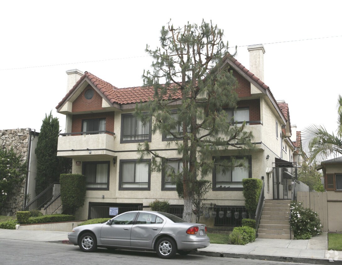 Foto del edificio - 2324 N Ontario St