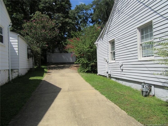 Building Photo - 597 Greenland Dr