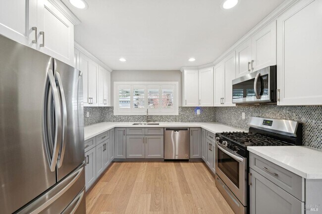 Foto del edificio - 918 Las Pavadas Ave