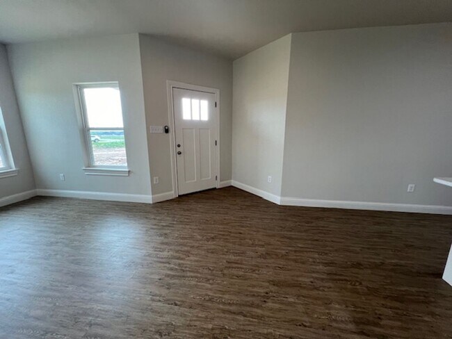 Building Photo - 142 Pedernales