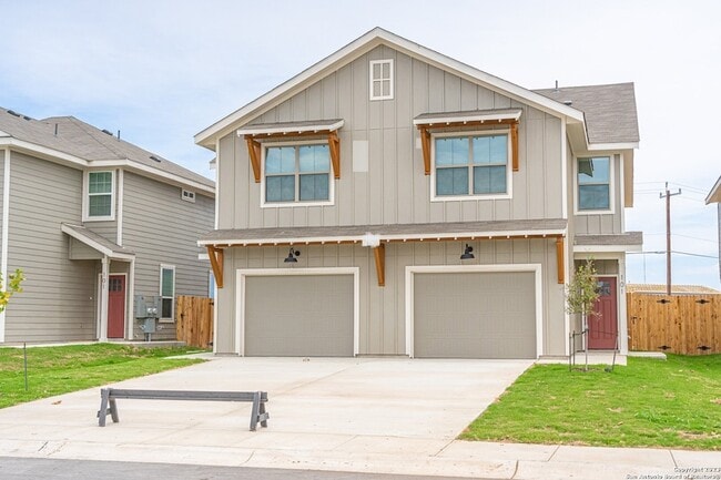Photo - 13513 Tulipwood Nook Unit 102 House