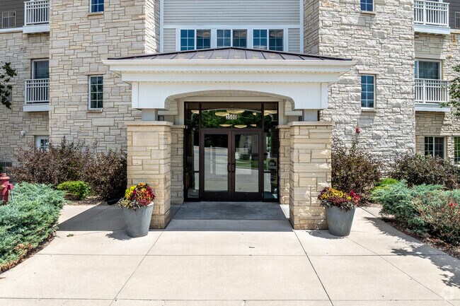 Foto del edificio - Riverview Place - Fully Occupied