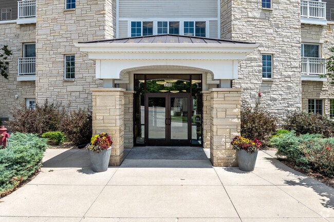 Building Photo - Riverview Place