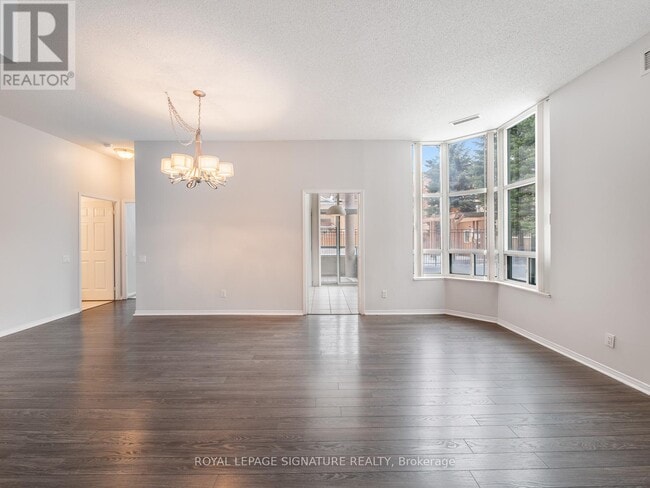 Photo du bâtiment - 5 Emerald Ln