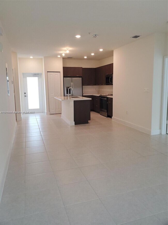 Foto del edificio - 8265 NW 41st St