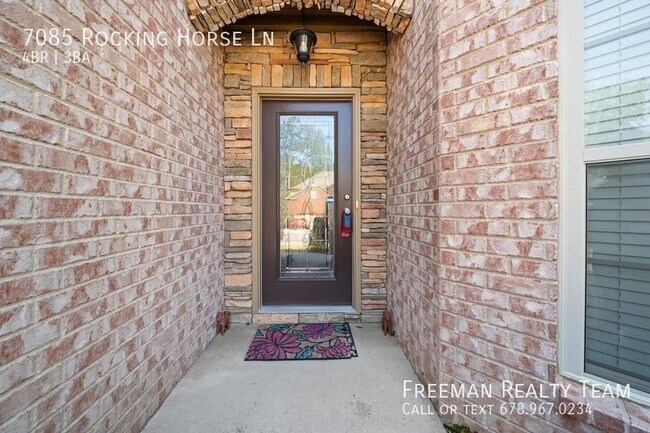 Building Photo - SPACIOUS 4-BEDROOM IN CUMMING