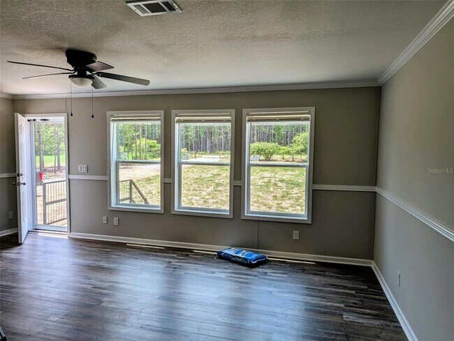 Foto del edificio - 26125 County Rd 44A