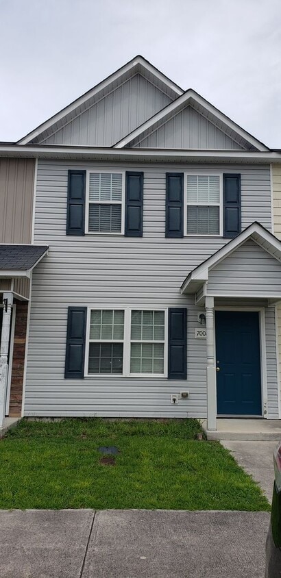 Primary Photo - Adorable 2 bedroom 2.5 bath townhome