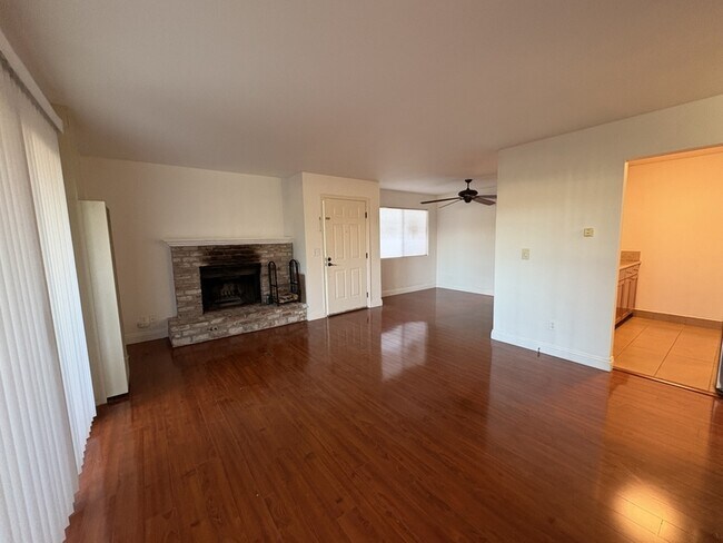 Foto del edificio - 297 Enterprise Dr