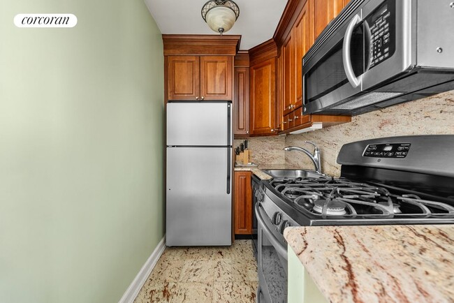 Foto del edificio - 200 E 74th St