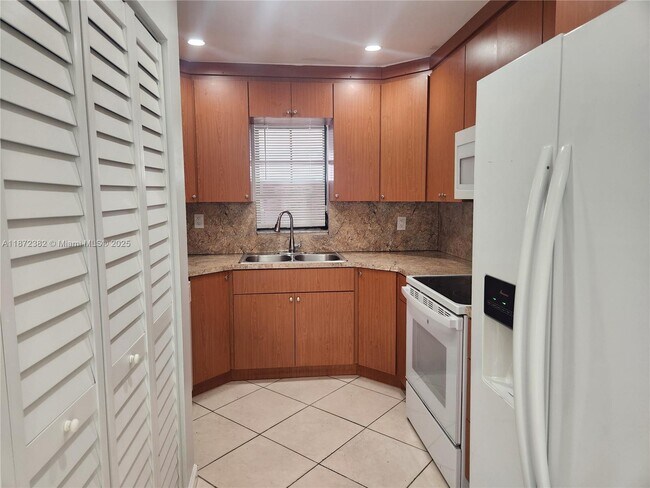 Foto del edificio - 1501 SW 122nd Ave