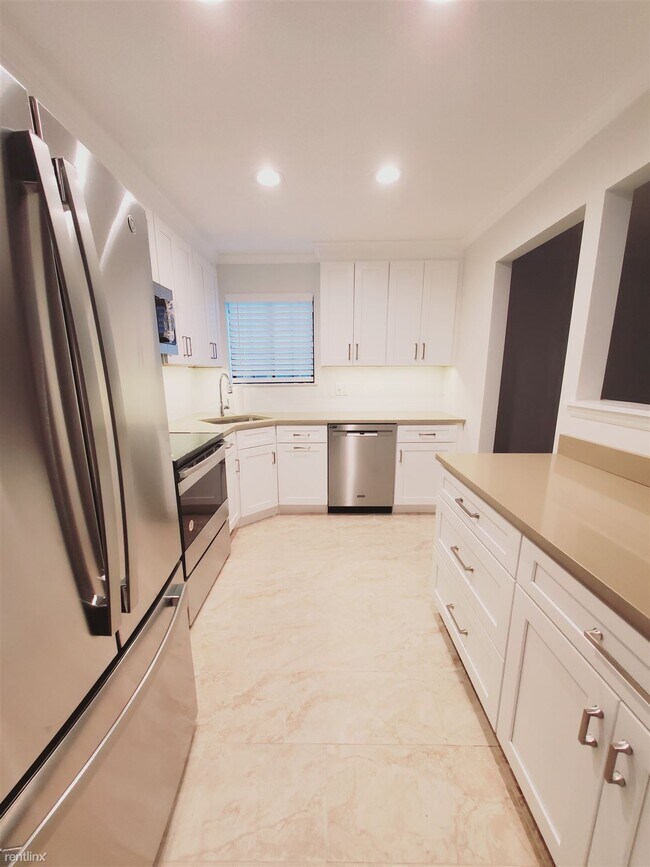 Building Photo - 2 br, 1 bath Condo - 197 Bridge St Apt 12