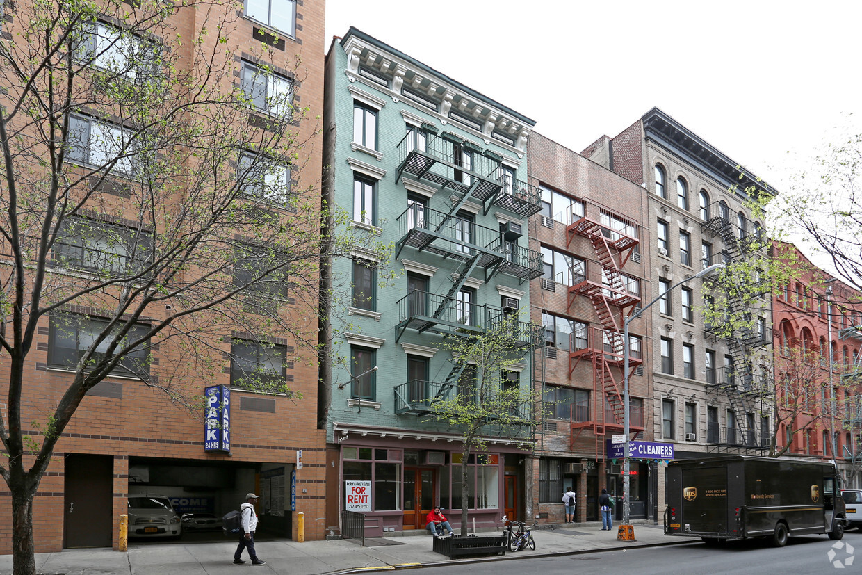 Primary Photo - 280 Mott St