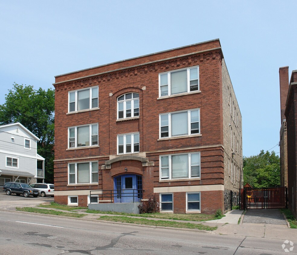 Building Photo - 216 N 14th Ave E