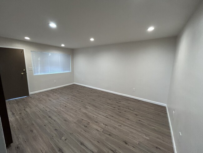 Sala de estar - 252 S Ave 55