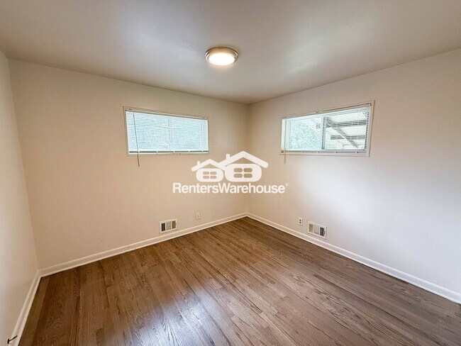 Foto del edificio - 10699 Carrol Ln