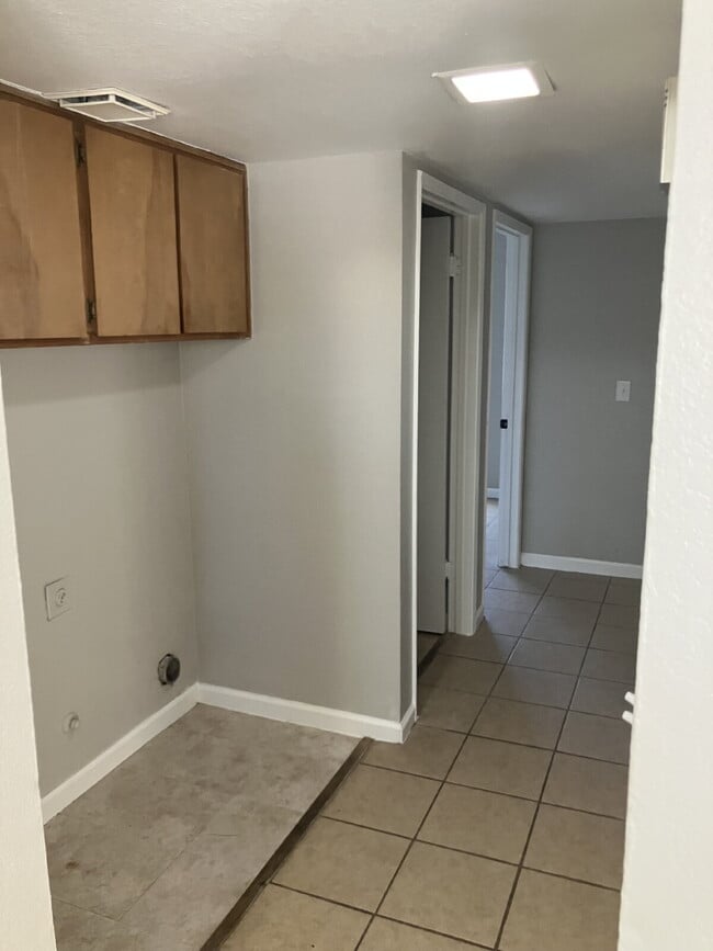 Building Photo - "Charming 2-Bedroom Retreat in Merced with...