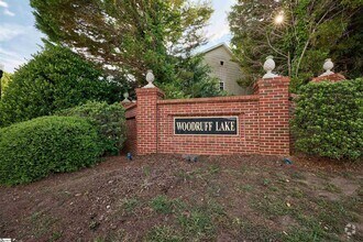 Building Photo - 307 Woodruff Lake Way