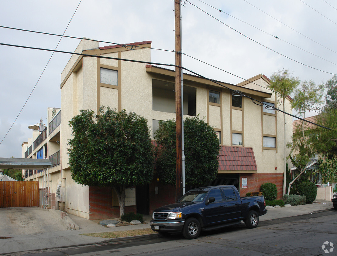 Building Photo - 1806 N Spurgeon St