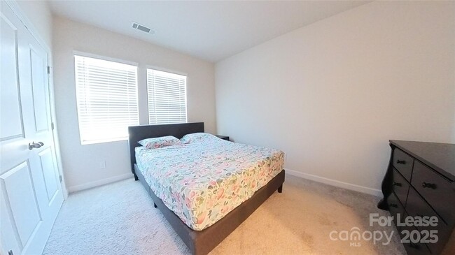 Building Photo - 2604 Greenmarket Dr