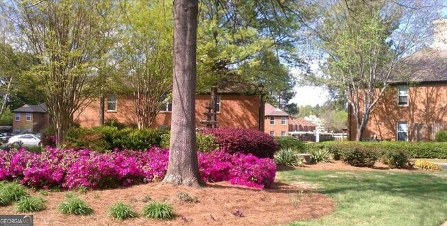 Building Photo - 707 Beaufort Cir