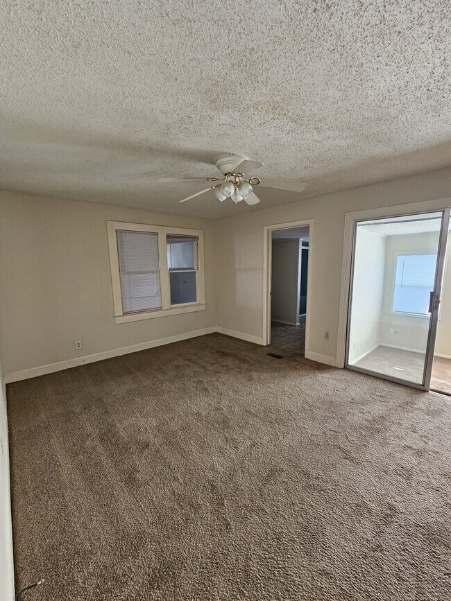 Building Photo - 2523 south 56