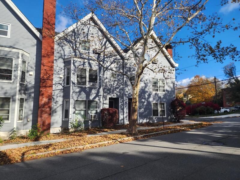 Building Photo - 67 S Clover St