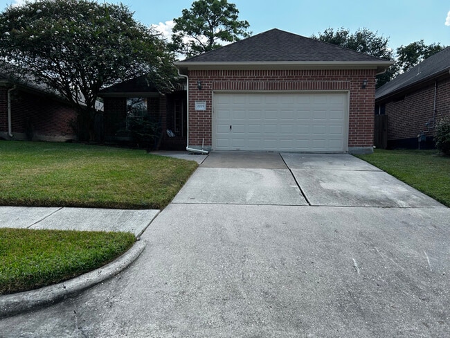 Building Photo - 21725 York Timbers Dr