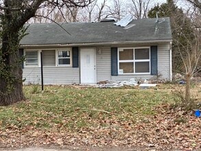 Building Photo - 30 Delores Dr