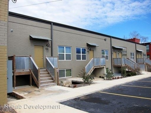 Building Photo - 95 S Houston St