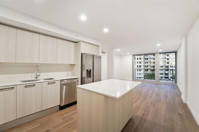 Foto del edificio - 1500 Bay Rd
