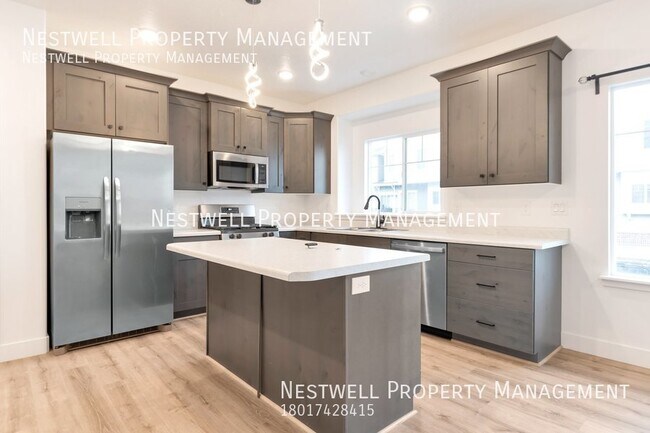 Building Photo - Fantastic 3-bed Townhome in Riverton